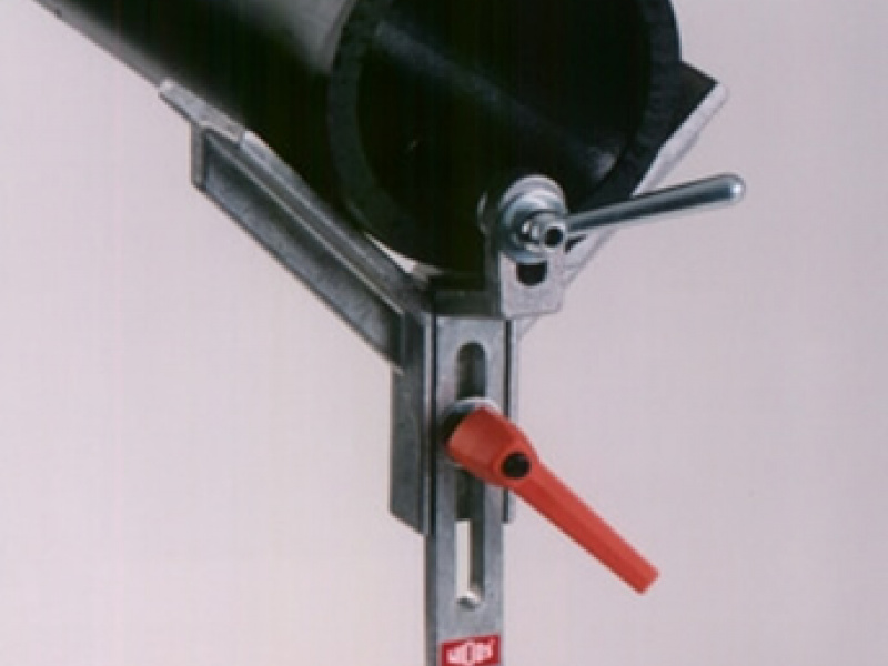 Pipe ending champering unit